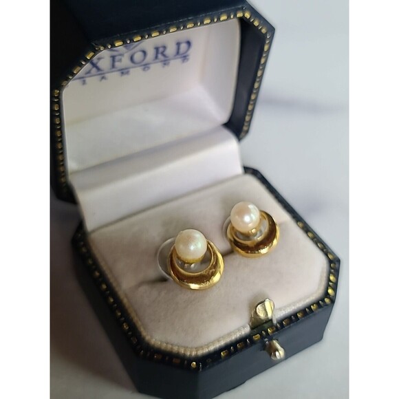 Faux Pearl Gold Tone Metal Stud Earrings Vintage - Picture 2 of 10